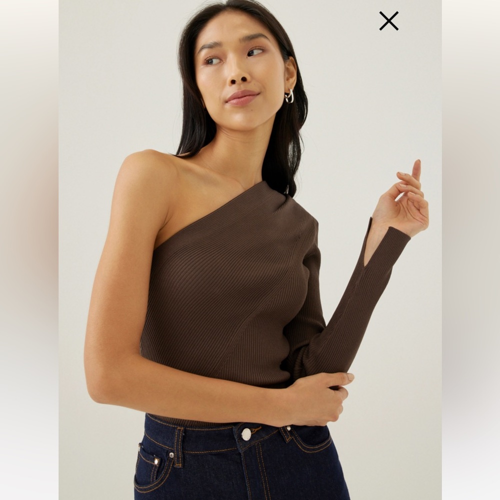 Isbeth Asymmetric Knit Toga Top